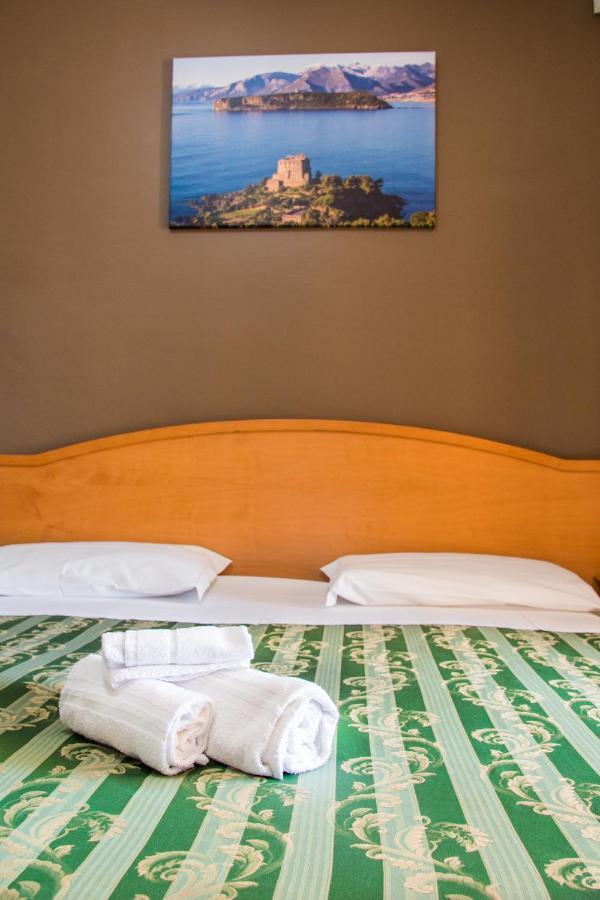 Hotel San Giorgio Сан-Нікола-Арчелла Екстер'єр фото