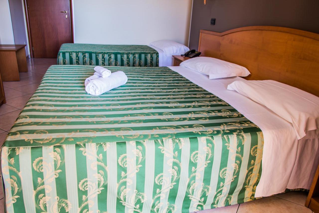 Hotel San Giorgio Сан-Нікола-Арчелла Екстер'єр фото