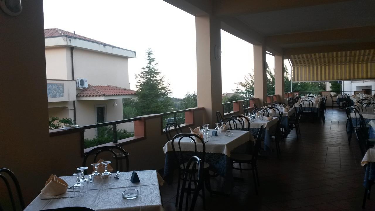 Hotel San Giorgio Сан-Нікола-Арчелла Екстер'єр фото
